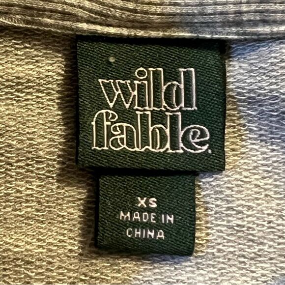 Wild Fable Cropped Hoodie Heather Grey Rainbow Sleeve XS Athleisure Yoga Casual - Picture 7 of 9